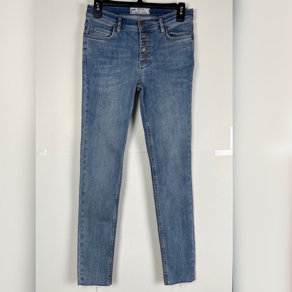 Free People Button Fly Skinny Raw Hem Crop Jeans Size W26 - Picture 2 of 11